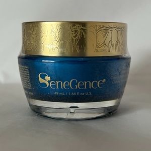 Senegence Dry Evening Moisturizer